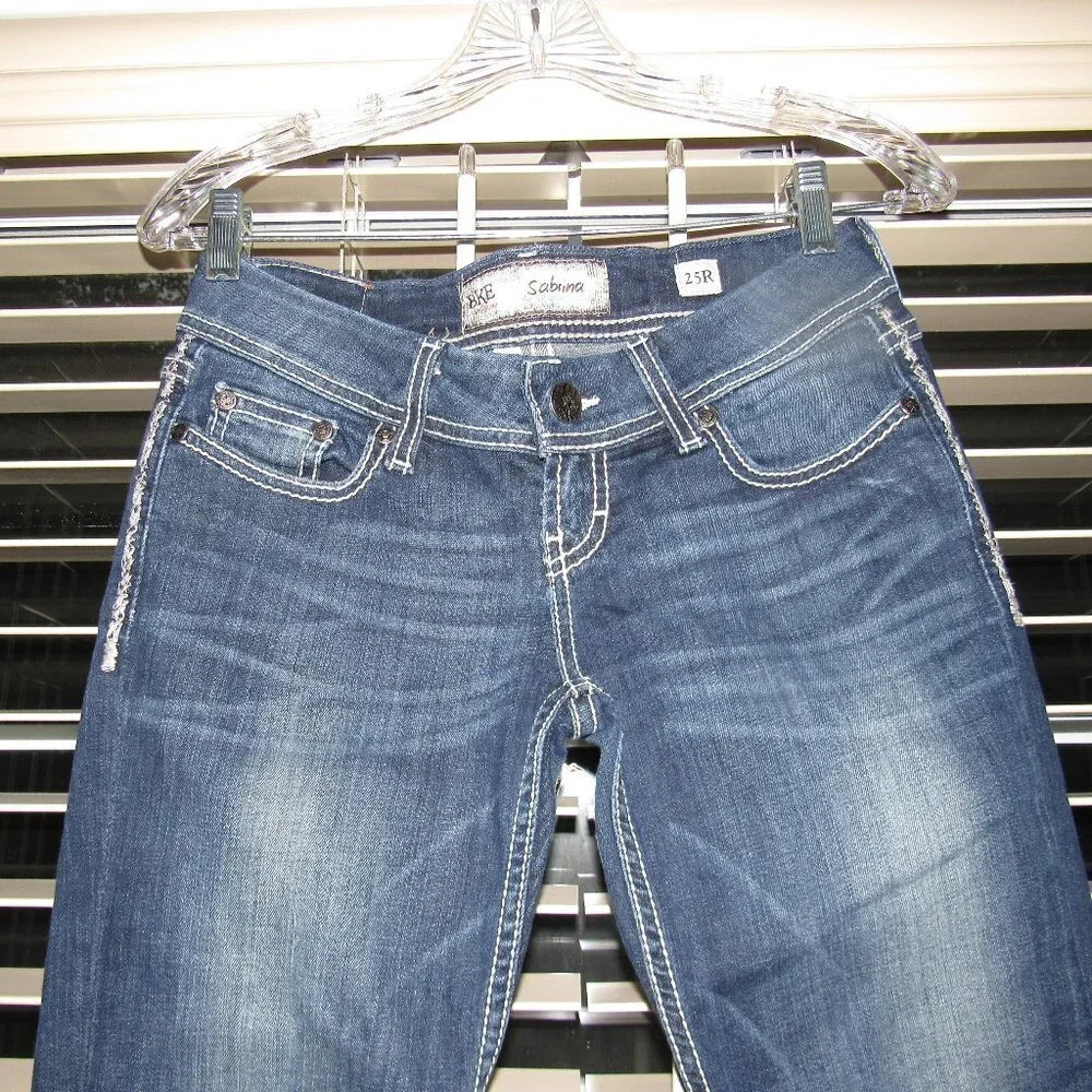 BKE Sabrina Medium Wash Straight Jeans Size 25R - Picture 3 of 7